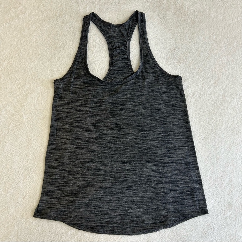 Lululemon Women's Tank Top Medium Gray Racerback Lightweight Stretch Athletic